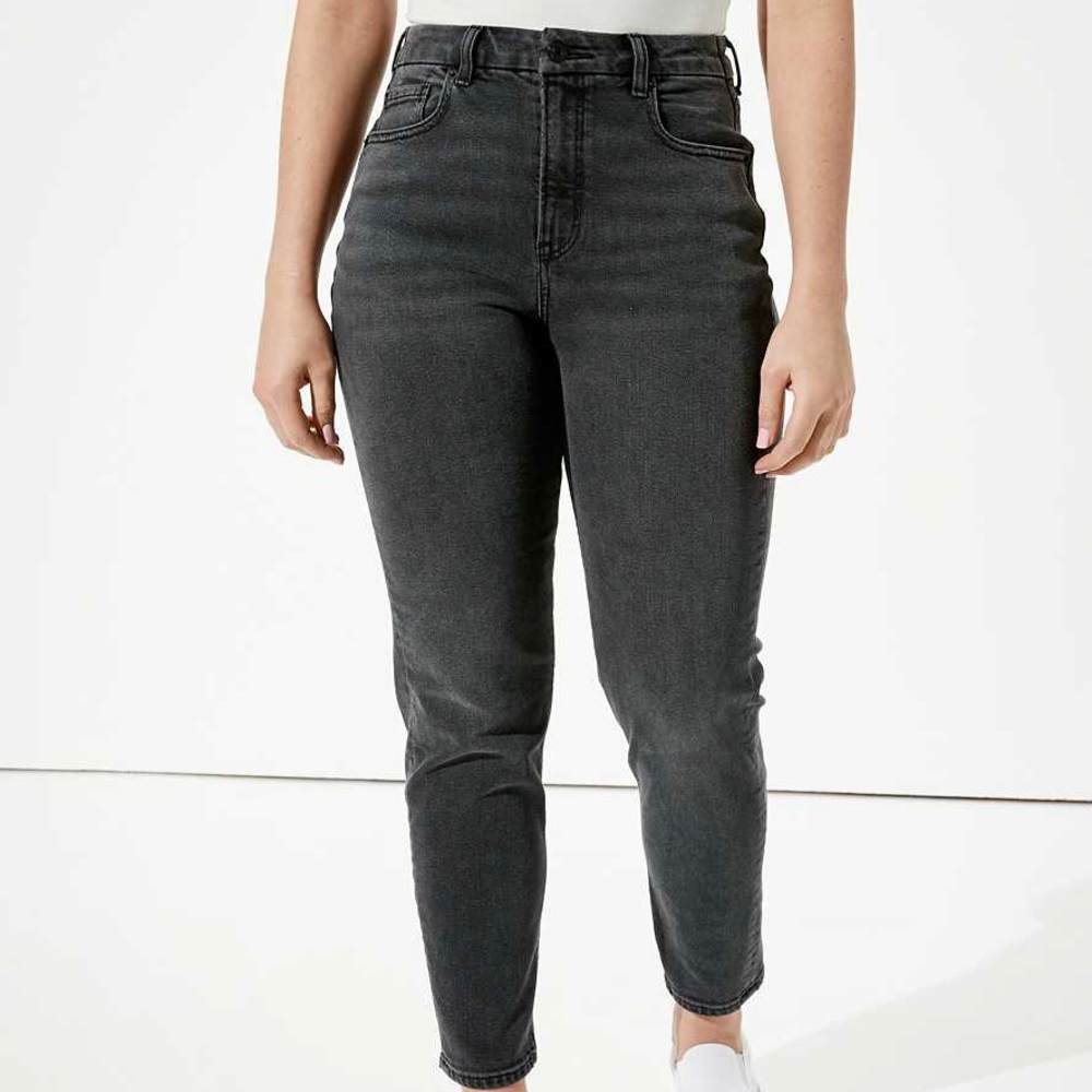 American Eagle black mom jeans
